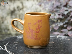 Bộ phụ kiện gốm họa tiết Mã Đáo Thành Công kẻ chỉ vàng