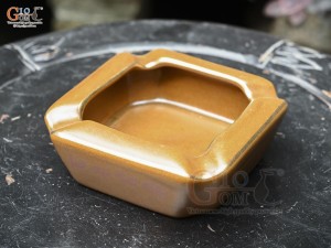 Bộ phụ kiện gốm họa tiết Mã Đáo Thành Công kẻ chỉ vàng