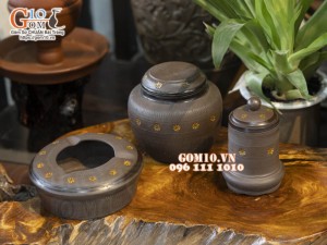 Bộ phụ kiện gốm hồng sa khắc sao vàng