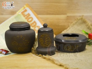 Bộ phụ kiện gốm hồng sa khắc trăng vàng