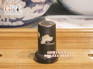 Bộ phụ kiện men nâu khắc sen chỉ đỏ 