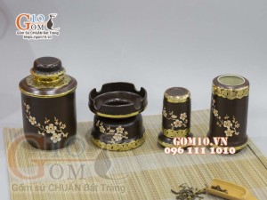 Bộ phụ kiện nâu bọc đồng, họa tiết hoa mai trắng