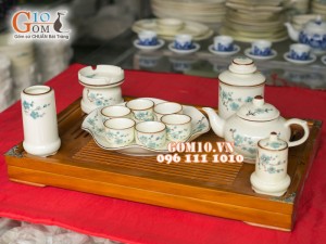 Bộ quả hồng dẹt men kem vẽ đào xanh khay tròn, đầy đủ phụ kiện