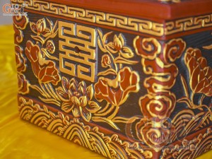 Bộ quách tiểu vuông khắc nổi Sen vẽ nhũ vàng, 80cm