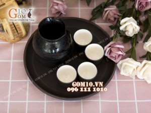 Bộ sake rượu, khay tròn chỉ nâu - chén lòng trắng 330ml