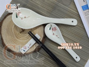 Bộ thìa, gác đũa men kem vẽ hoa Đào phai