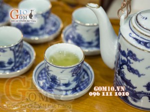 Bộ tích men lam cổ vẽ cảnh Sơn Thủy kẻ chỉ vàng - 1,5l