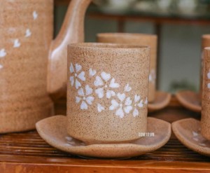 Bộ Tích trà men gốm vẽ hoa tim