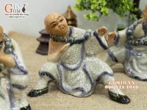 Bộ 4 tượng gốm men rạn dáng sư thầy luyện võ, cao 12cm