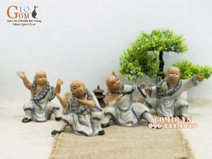 Bộ 4 tượng gốm men rạn dáng sư thầy luyện võ, cao 12cm