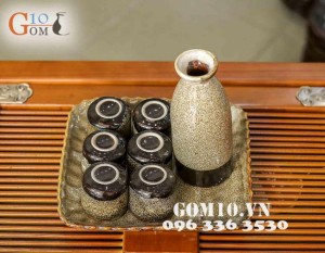 Bộ xa kê đĩa vuông lượn men gấm vàng