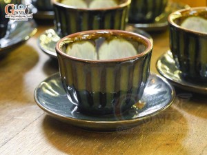 Cặp chén đĩa men hỏa biến xanh rêu, chén lòng hoa