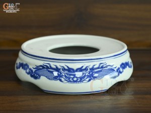 Chân kê bát hương Long Trấn men lam vẽ Rồng, đường kính 20cm