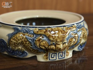 Chân kê bát hương men hoàng tộc đắp nổi Rồng Phúc Mãn, đường kính 22cm