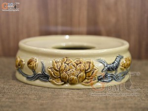 Chân kê bát hương men hoàng tộc đắp nổi Sen Cát Tường, 20cm
