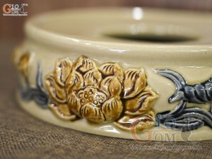 Chân kê bát hương men hoàng tộc đắp nổi Sen Cát Tường, 25cm