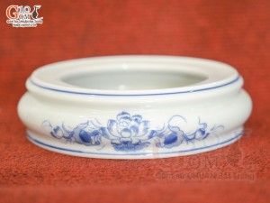 Chân kê bát hương men lam hoạ tiết hoa Sen đường kính 14cm