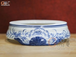 Chân kê bát hương men lam vẽ Sen Đại Cát, đường kính 14cm
