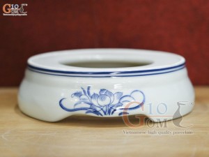 Chân kê bát hương men lam vẽ Sen Đại Cát, đường kính 14cm