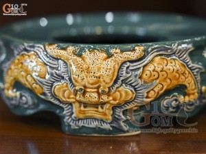 Chân kê bát hương men màu đắp nổi Rồng Như Ý nền xanh lục bảo, đường kính 20cm