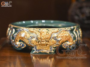 Chân kê bát hương men màu đắp nổi Rồng Như Ý nền xanh lục bảo vẽ vàng 24k, đường kính 18cm