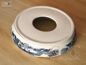 Chân kê bát hương men rạn cổ họa tiết rồng, đường kính 12cm