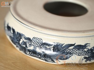Chân kê bát hương men rạn cổ họa tiết rồng, đường kính 12cm