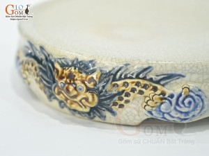 Chân kê bát hương men rạn đắp nổi, đường kính 14cm