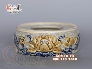 Chân kê bát hương men rạn đắp nổi Sen Tài Lộc, đường kính 14cm