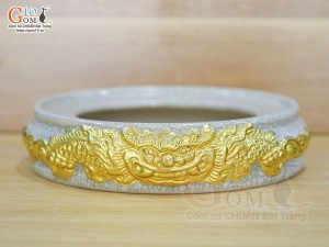 Chân kê bát hương men rạn đắp nổi Rồng dát vàng 24k, đường kính 16cm