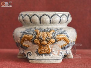 Chân kê đỉnh hạc men rạn đắp nổi Rồng Như Ý, cao 22cm