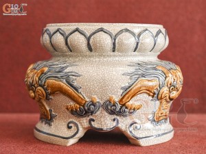 Chân kê đỉnh hạc men rạn đắp nổi Rồng Như Ý, cao 22cm