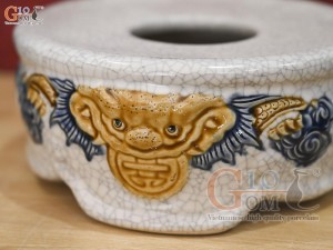 Chân kê đỉnh hạc men rạn đắp nổi Rồng Như Ý, đường kính 20cm S3