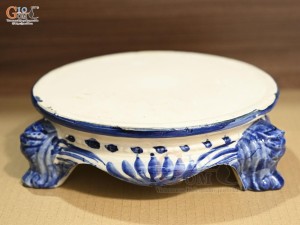 Chân kỷ sứ men xanh, đường kính 25cm