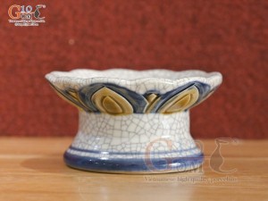 Chân nến cao men rạn đắp nổi Như Ý, cao 4.5cm