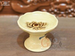 Chân nến men hoàng tộc đắp nổi Sen Cát Tường