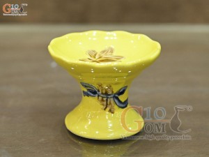 Chân nến men màu đắp nổi Sen Cát Tường nền vàng