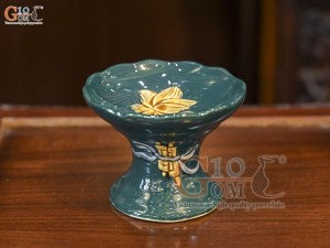 Chân nến men màu đắp nổi Sen Cát Tường nền xanh lục bảo