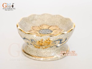 Chân nến men rạn đắp nổi Cuốn Thư vẽ vàng 24k, đường kính 11cm