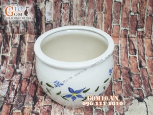 Chậu cây dáng vò họa tiết hoa tím, đường kính 13cm