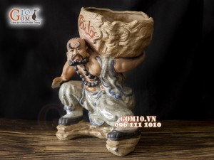 Chậu tượng trồng cây dáng Lỗ Chí Thâm tài lộc vác đá, cao 34cm 