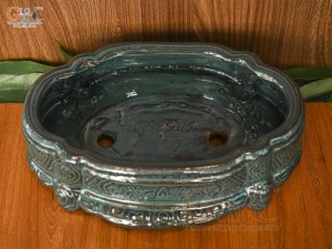 Chậu cây men hỏa biến khắc nổi chân loe, 31x23cm