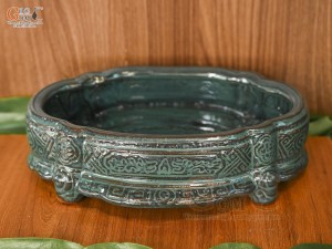 Chậu cây men hỏa biến khắc nổi chân loe, 34x24cm