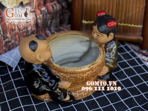 Chậu tượng trồng cây dáng 2 bé ôm chậu, 19cm