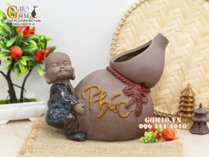 Chậu tượng chú Tiểu nâng hồ lô, cao 20cm (Màu xanh cổ vịt)