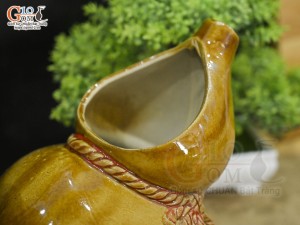 Chậu tượng chú Tiểu nâng hồ lô men màu, cao 20cm