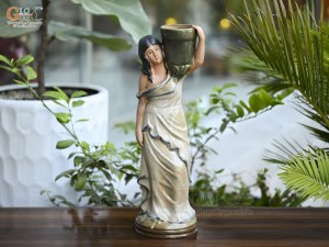 Chậu tượng cô gái đổ nước men rạn, cao 41cm