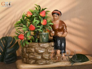 Chậu tượng cô Tấm men màu kích thước 22x20cm