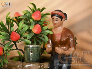 Chậu tượng cô Tấm men màu kích thước 22x20cm