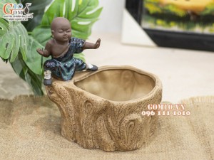 Chậu tượng trồng cây dáng Chú Tiểu luyện võ thế 1, đường kính 13cm
